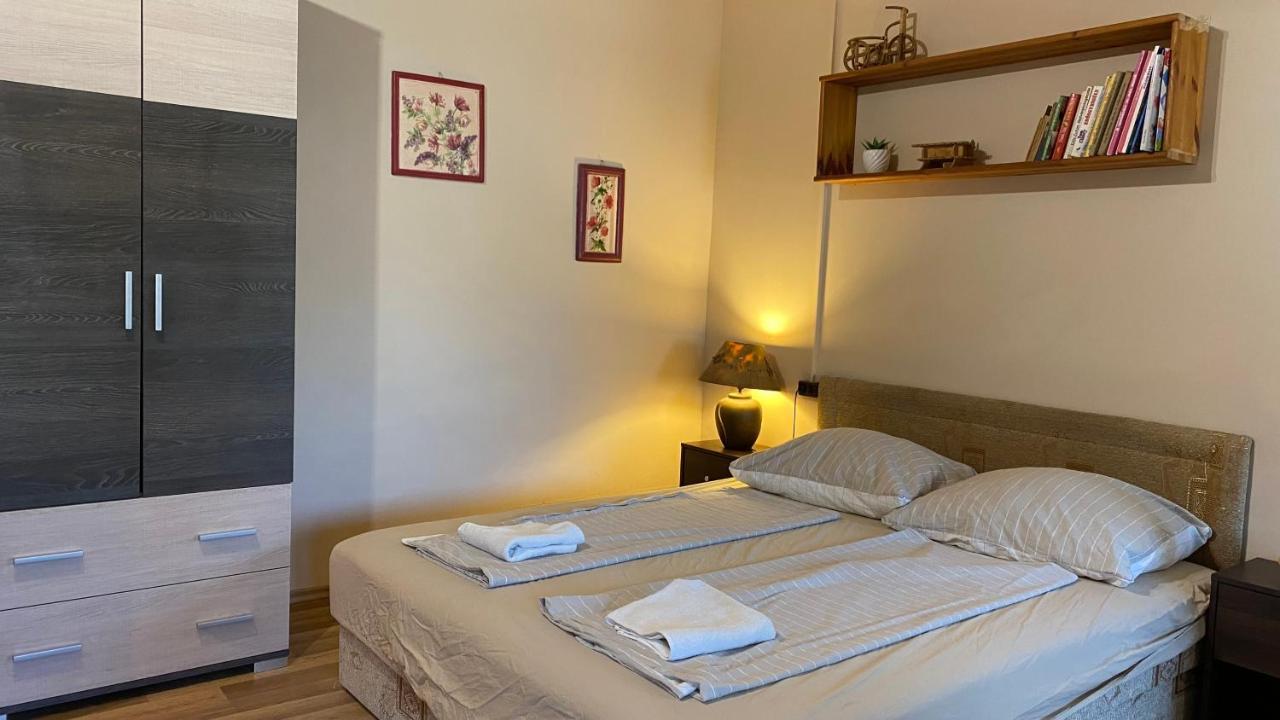 Bristol Apartments Baja Bagian luar foto